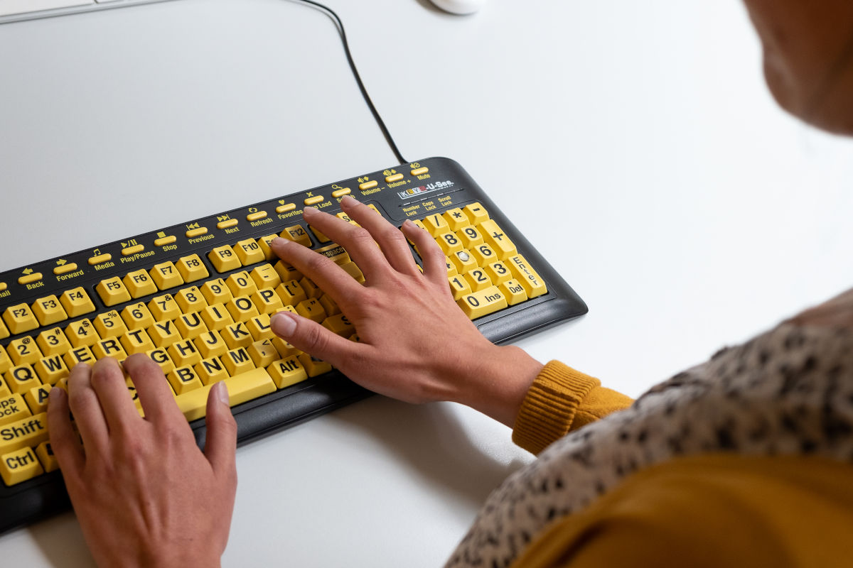 Toetsenbord voor slechtziende mensen Toetsenbord voor slechtziende mensen