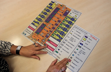 Voelbare plattegrond uit folder routegeleiding op
stations